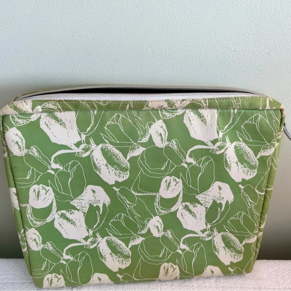 Talene Reilly Vintage Y2K Laptop Sleeve, Green & White Abstract Floral